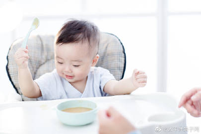 十个月大的宝宝能否食用橄榄油，营养与健康考量