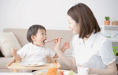 新生儿四个月可以添加辅食吗，探讨婴儿辅食添加的时机与注意事项