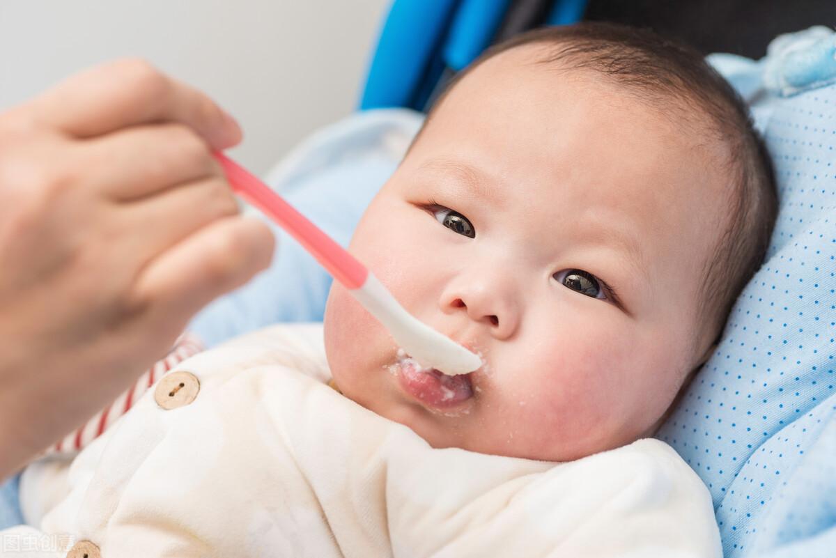 宝宝辅食添加的适宜时间与注意事项